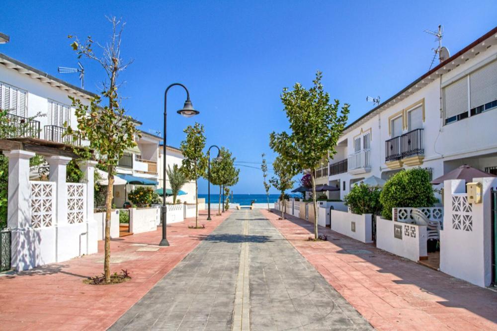 300M To The Beach ! ميخاس المظهر الخارجي الصورة